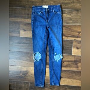 FREE PEOPLE- knee busted skinny jeans